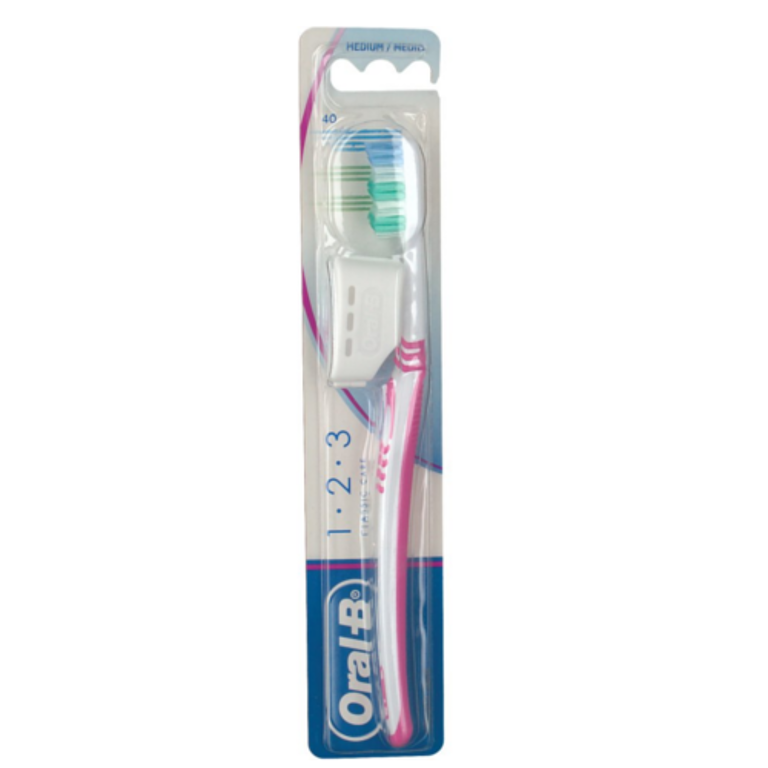 ORAL-B SPAZZOLINO CLASSIC MEDIO